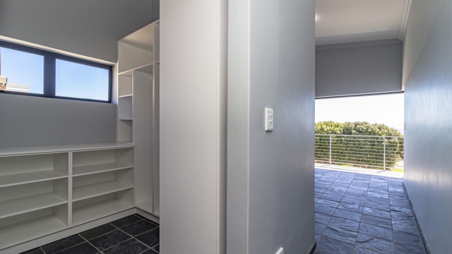 3 Bedroom Property for Sale in De Kelders Western Cape